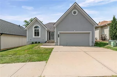 4715 NW 59th Ct, Kansas City, MO 64151