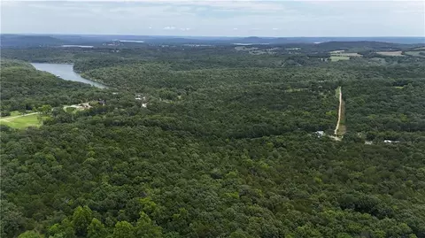000 Rocky Road Ln, Shell Knob, MO 65747 photo 9