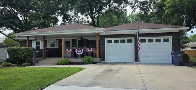 805 S Brentwood St, Olathe, KS 66061