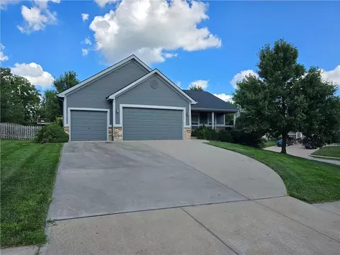 9119 N Garfield Ave, Kansas City, MO 64155