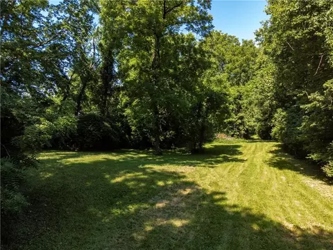 604 N Dickinson Rd, Independence, MO 64050 photo 3