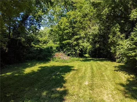 604 N Dickinson Rd, Independence, MO 64050 photo 4