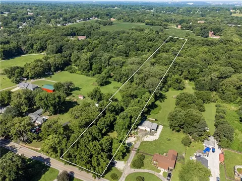604 N Dickinson Rd, Independence, MO 64050 photo 8