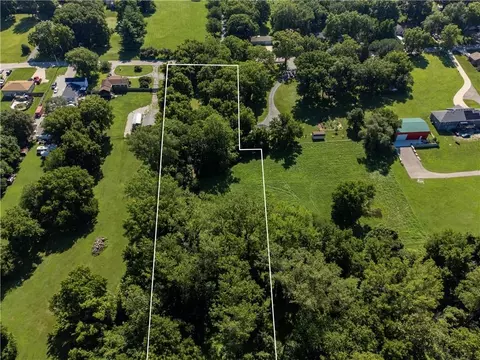 604 N Dickinson Rd, Independence, MO 64050 photo 13