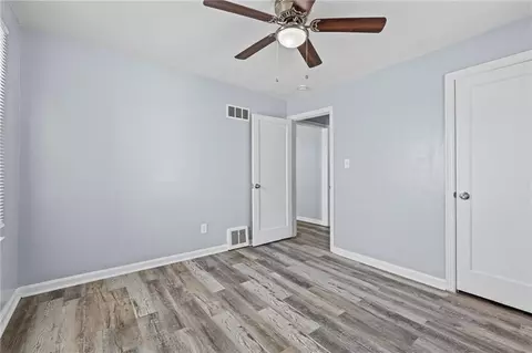 1704 S Brookside Ave, Independence, MO 64052 photo 14