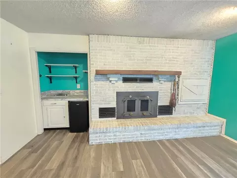 Living - 2000 N 11th St, Independence, KS 67301 photo 5 of 11