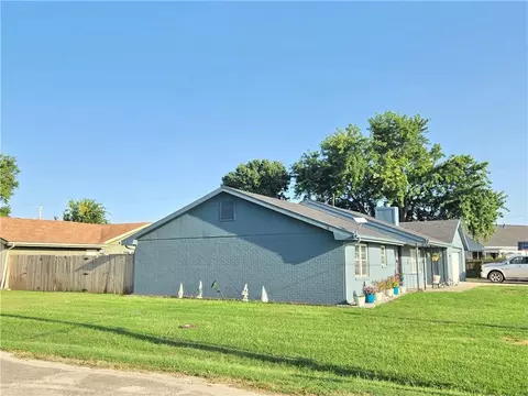 Exterior - 2000 N 11th St, Independence, KS 67301 photo 5 of 15