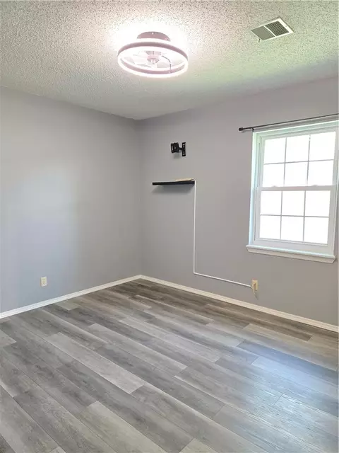 Bedroom - 2000 N 11th St, Independence, KS 67301 photo 3 of 7
