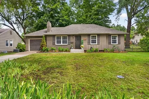 7908 W 92nd Pl, Overland Park, KS 66212