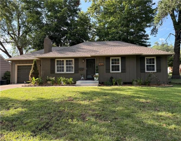 7908 W 92nd Pl, Overland Park, KS 66212
