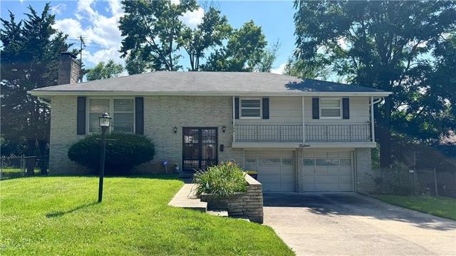 15 W 91st Ter, Kansas City, MO 64114