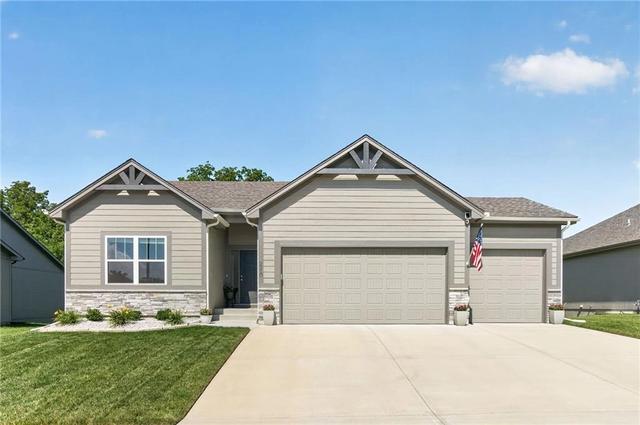 2310 NW Rymeg Dr, Grain Valley, MO 64029