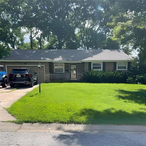 9733 Walnut St, Kansas City, MO 64114