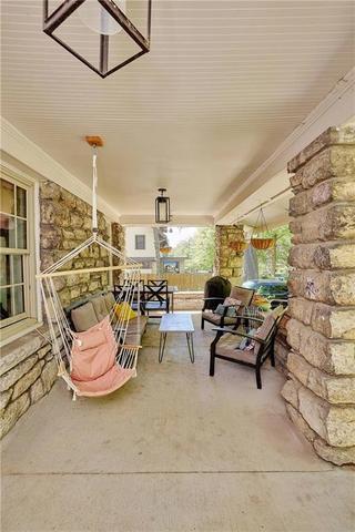 3717 Tracy Ave, Kansas City, MO 64109