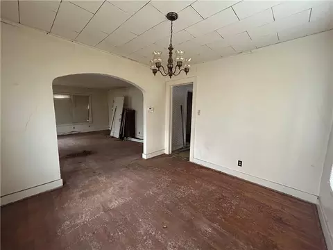 Living - 824 E Main St, Independence, KS 67301 photo 1 of 2