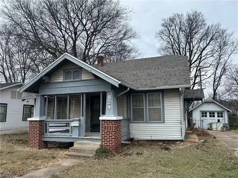 Exterior - 824 E Main St, Independence, KS 67301 photo 1 of 2