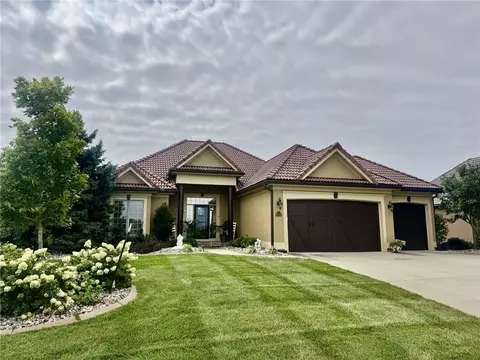 6019 NW 107 St, Kansas City, MO 64154