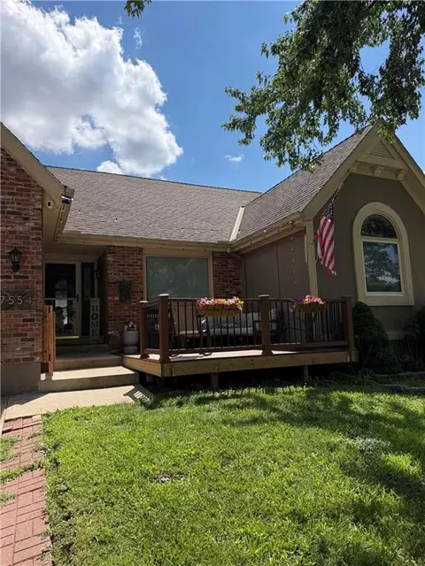 17554 W 112th St, Olathe, KS 66061