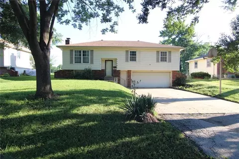 11204 W 51st Ter, Shawnee, KS 66203