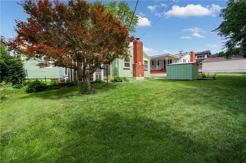 Exterior - 3917 S Spring St, Independence, MO 64055 photo 5 of 9