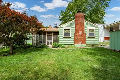 Exterior - 3917 S Spring St, Independence, MO 64055 photo 4 of 9