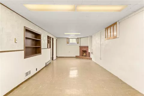Living - 3917 S Spring St, Independence, MO 64055 photo 4 of 4