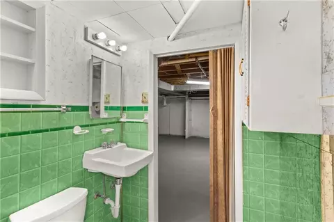 Bath - 3917 S Spring St, Independence, MO 64055 photo 2 of 2