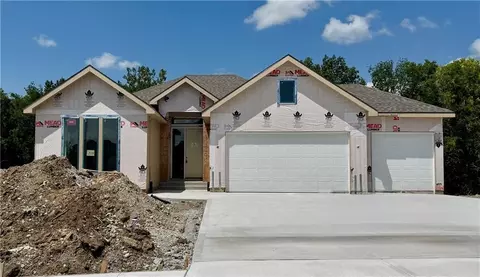 9004 N Everton Ave, Kansas City, MO 64153
