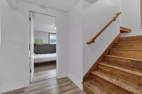 Entry Way - 6527 SE Smith Rd, Cameron, MO 64429 photo 2 of 3