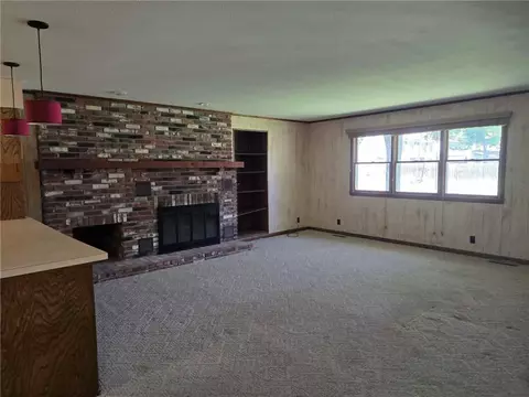 Living - 208 E Bodine Ave, Clinton, MO 64735 photo 2 of 2