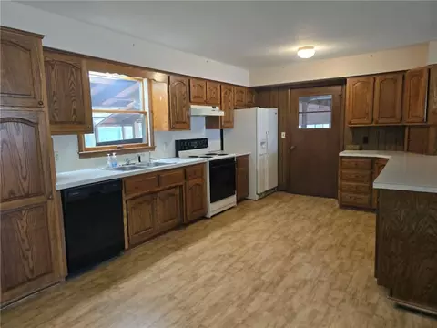 Kitchen - 208 E Bodine Ave, Clinton, MO 64735 photo 1 of 2