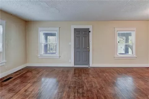 Living - 8626 Morrell Ave, Independence, MO 64053 photo 2 of 4