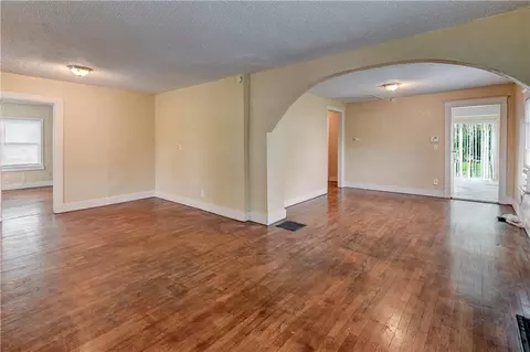 Living - 8626 Morrell Ave, Independence, MO 64053 photo 1 of 4