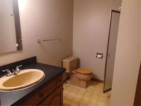 Bath - 396 Valley Rd, Bronson, KS 66716 photo 1 of 6