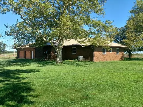 Exterior - 396 Valley Rd, Bronson, KS 66716 photo 1 of 6