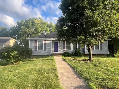 102 Carson Cir, Excelsior Springs, MO 64024