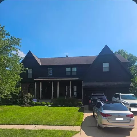 8205 W 153rd St, Overland Park, KS 66223