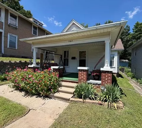 703 Mcdonald St, Saint Joseph, MO 64505