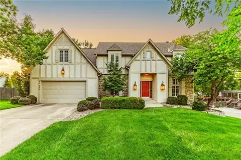 12120 Goddard St, Overland Park, KS 66213
