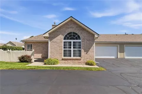 11202 S Pflumm Rd, Olathe, KS 66215