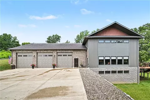 300 SE 30th St, Oak Grove, MO 64075