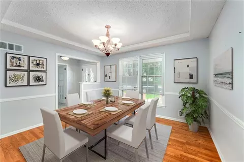 Dining - 213 Juniper St, Lees Summit, MO 64064 photo 1 of 1