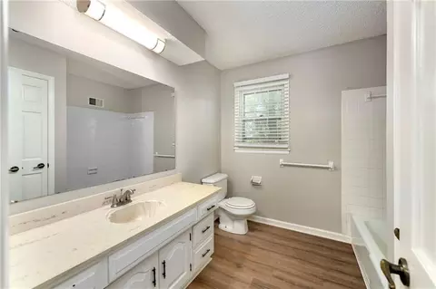 Bath - 213 Juniper St, Lees Summit, MO 64064 photo 3 of 3