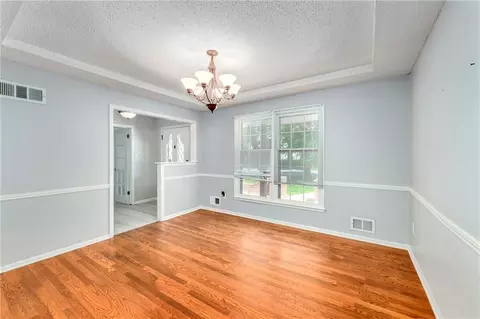 Living - 213 Juniper St, Lees Summit, MO 64064 photo 2 of 7