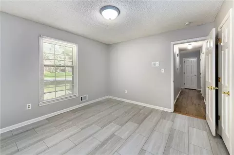Bedroom - 213 Juniper St, Lees Summit, MO 64064 photo 2 of 9