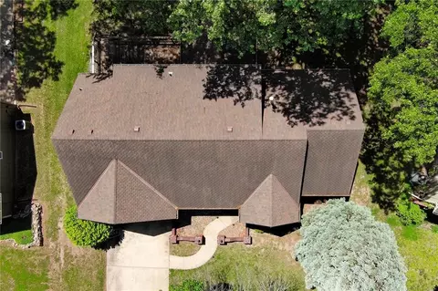 View/Area - 213 Juniper St, Lees Summit, MO 64064 photo 2 of 8