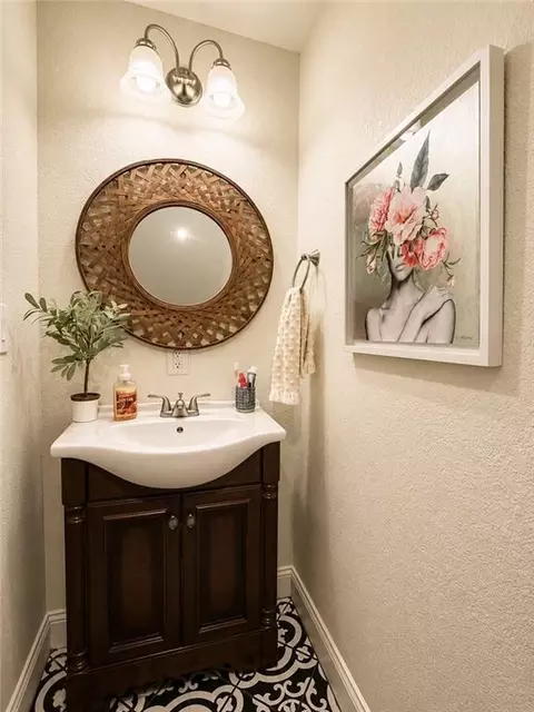 Bath - 424 E Santa Fe Ave, Marceline, MO 64658 photo 6 of 7