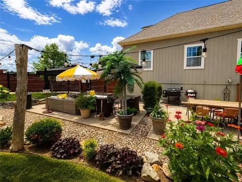 Exterior - 424 E Santa Fe Ave, Marceline, MO 64658 photo 8 of 12