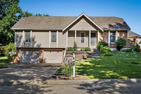 2006 Joy St, Excelsior Springs, MO 64024