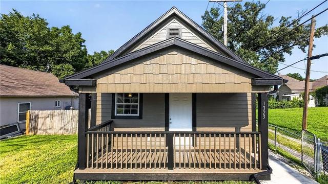1323 S 38th St, Kansas City, KS 66106